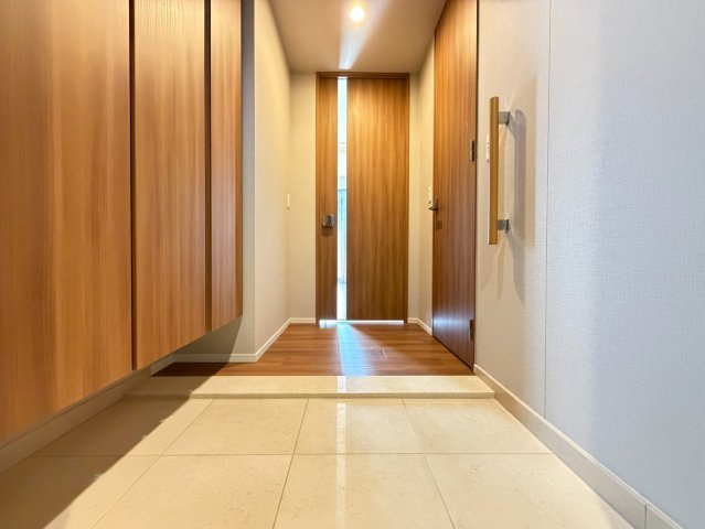 【玄関】靴好きには嬉しいたくさん収納できるシューズボックス付きです！