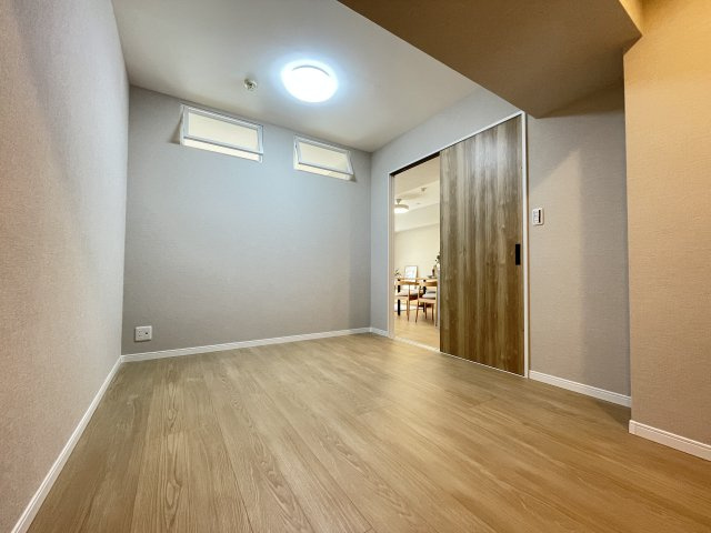 シンプルな洋室は、幅広い用途でお使いいただけます。　