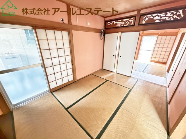 ※室内リフォーム前画像となります。(2026/8/10　撮影)　　リフォーム後、さらに美しい室内に仕上げてからのお引渡しです！