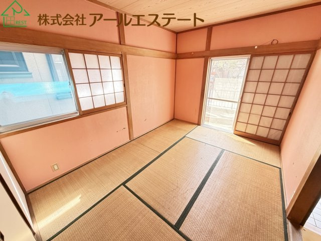 ※室内リフォーム前画像となります。(2026/8/10　撮影)　　リフォーム後、さらに美しい室内に仕上げてからのお引渡しです！