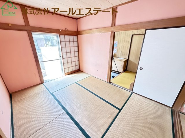 ※室内リフォーム前画像となります。(2026/8/10　撮影)　　リフォーム後、さらに美しい室内に仕上げてからのお引渡しです！