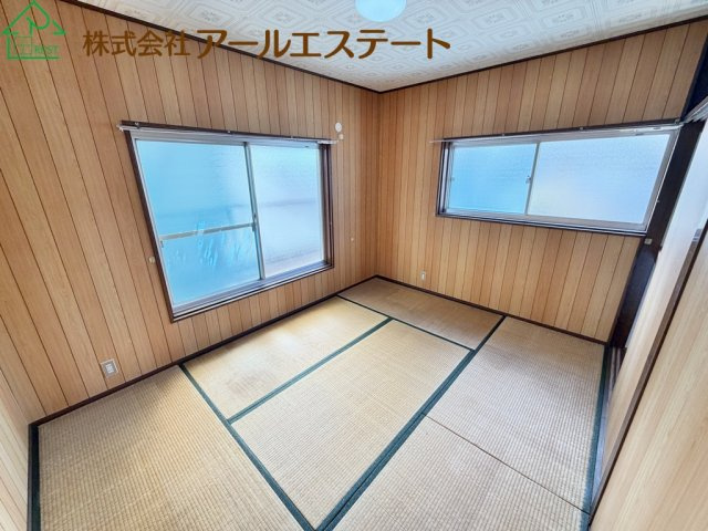 ※室内リフォーム前画像となります。(2026/8/10　撮影)　　リフォーム後、さらに美しい室内に仕上げてからのお引渡しです！