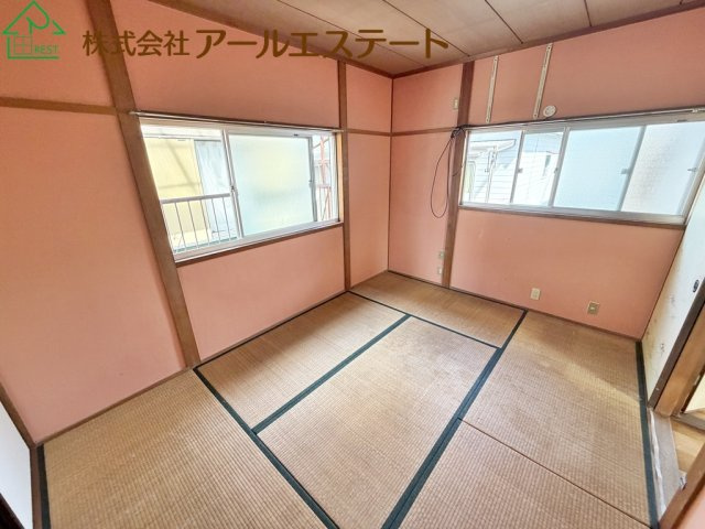 ※室内リフォーム前画像となります。(2026/8/10　撮影)　　リフォーム後、さらに美しい室内に仕上げてからのお引渡しです！