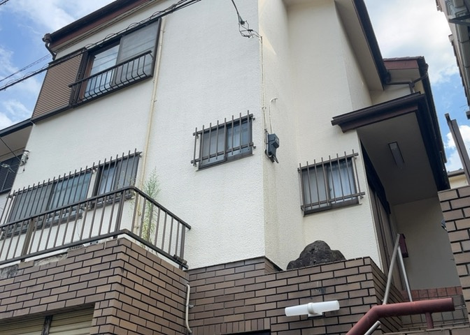 家を建てる前提で土地を探している場合、地盤の丈夫さは譲れない条件の一つです。地盤が脆弱だと追加工事が必要となります。また、過去に地盤沈下や液状化現象を起こした土地は、できるだけ避けた方がいいでしょう。