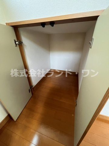 階段下収納です