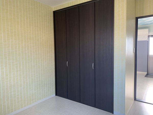 【亀山　売事務所の共用部分】