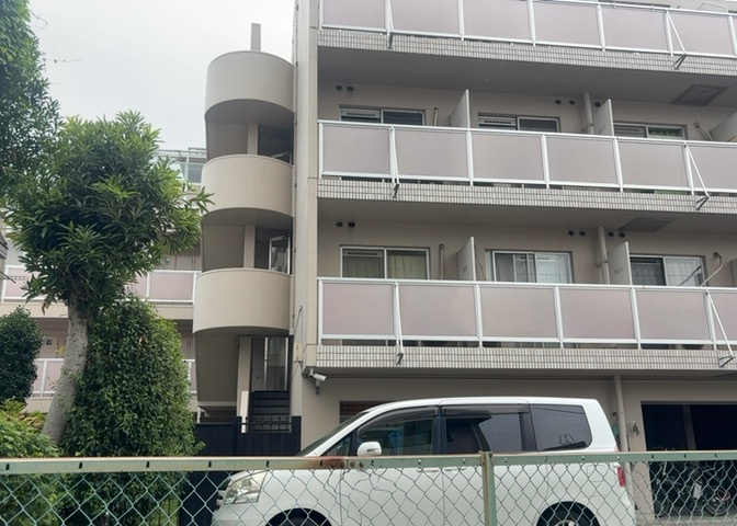 ＳＲＣ造は強度や耐震性の面でもRC造と比べて優れています。そのため、10階建以上の高層または超高層マンションなどの建築にも多く採用されています。柱や梁などのサイズが小さくても高い耐震性を確保できます。