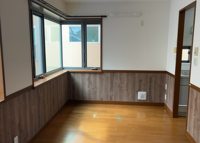 リビングの間取りの種類は大きくわけてリビングとダイニングが別になっているタイプ、リビングダイニング一体型です。どちらも一長一短ですので、家を選ぶ時はその両面をチェックして決めるようにしましょう。