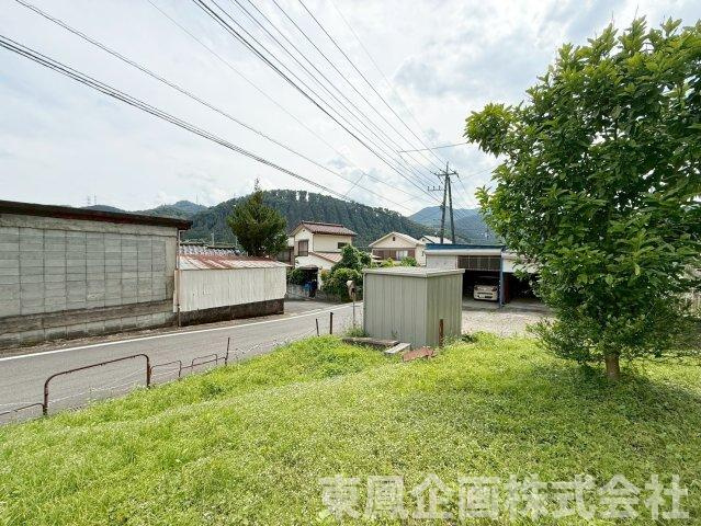 広々とした敷地