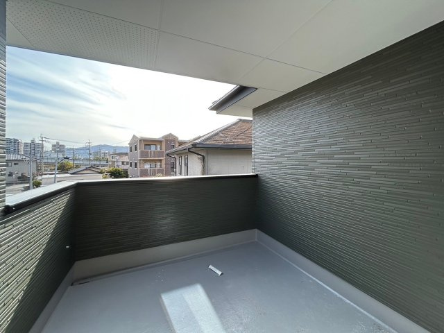 用途多様なバルコニーです。