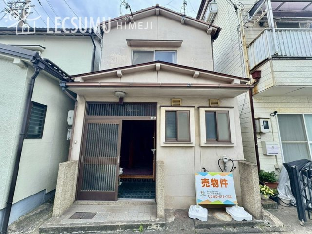 外観：328000608017