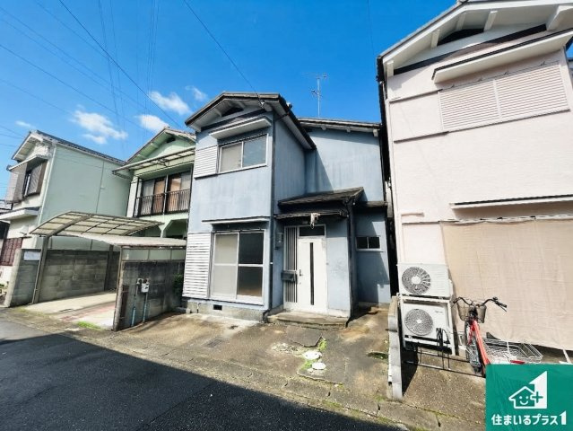 周辺は落ち着いた街並みの住宅地！子育てがしやすい住環境です！現地でしかわからない事もございます。是非一度ご覧ください。