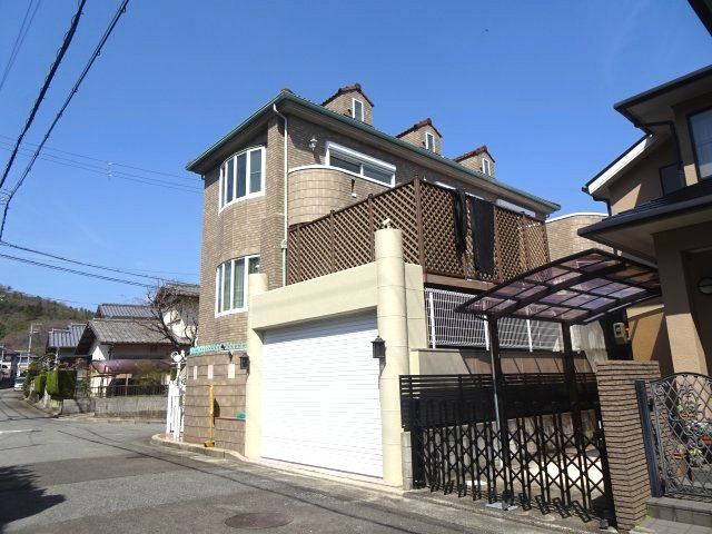 外観：328000621018