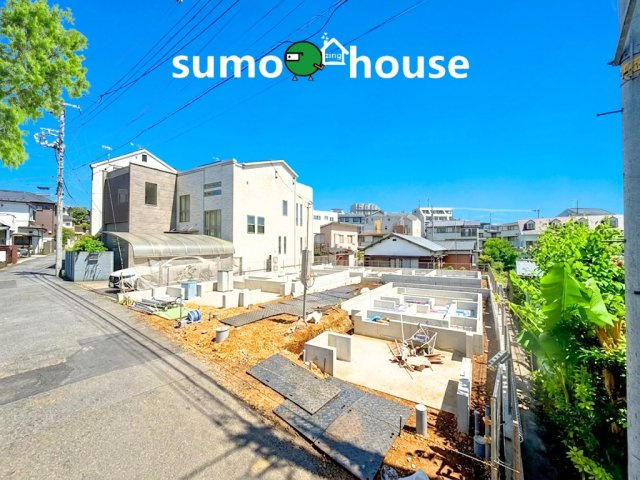 前面道路含む現地写真です