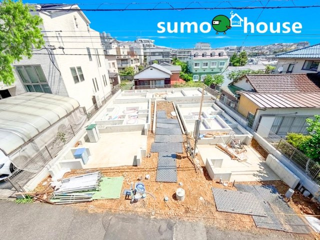 前面道路含む現地写真です
