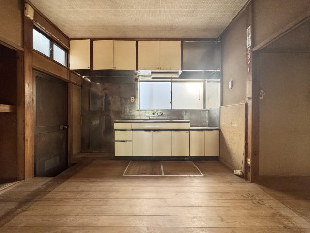 キッチンがございますDKの写真でございます。