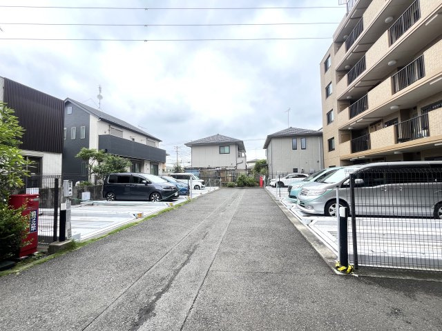 敷地内駐車場ございます。