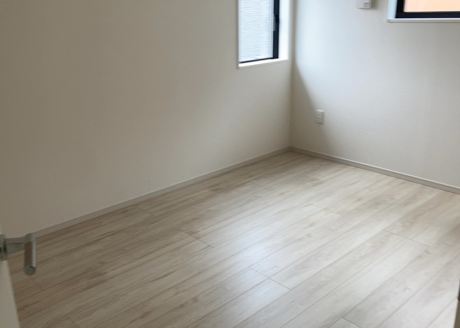 子供が何人でも年齢によっては、受験時にしっかり壁のある個室があった方が良い場合もあります。難しい問題ですが、兄弟の人数や、性別や年齢差によって状況が異なりますので、数年後のこともしっかり考えましょう。