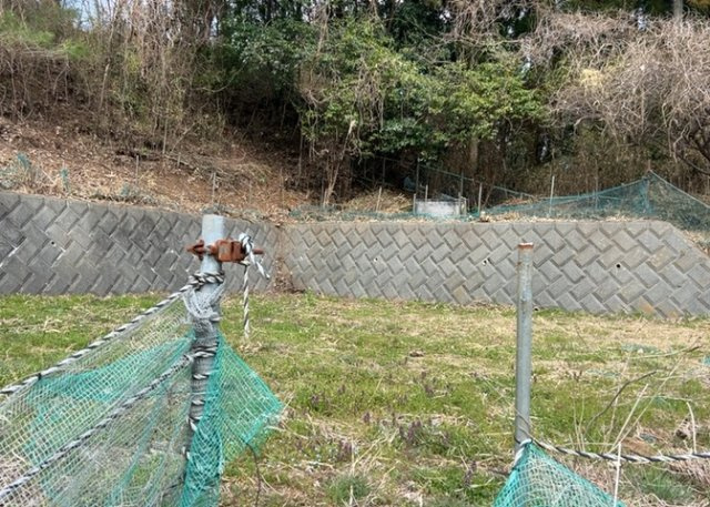土地の形が極端に長細かったり、狭小地、あるいは道路との高低差がある傾斜地だった場合、後々売ろうとしても買い手がつかない場合もあります。後々、売却することになった時に価値の下がらない土地を選びましょう。