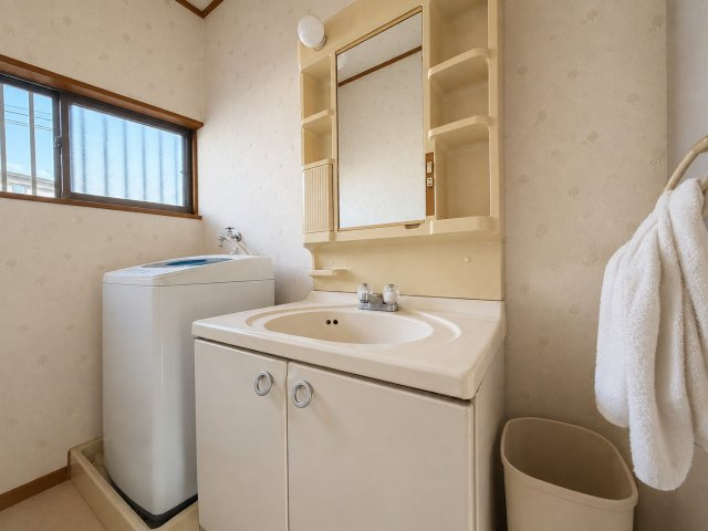 1F　※一部AIによる加工を行っております