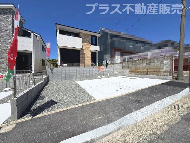 完成しました。物件内部もご見学頂けます。プラス不動産販売にお任せ下さい。