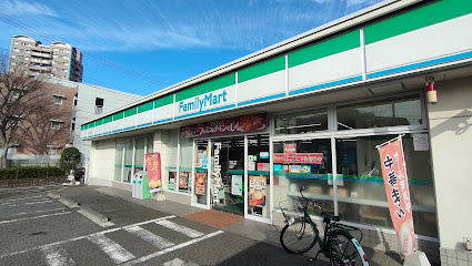 ファミリーマート八王子別所店まで徒歩1分
