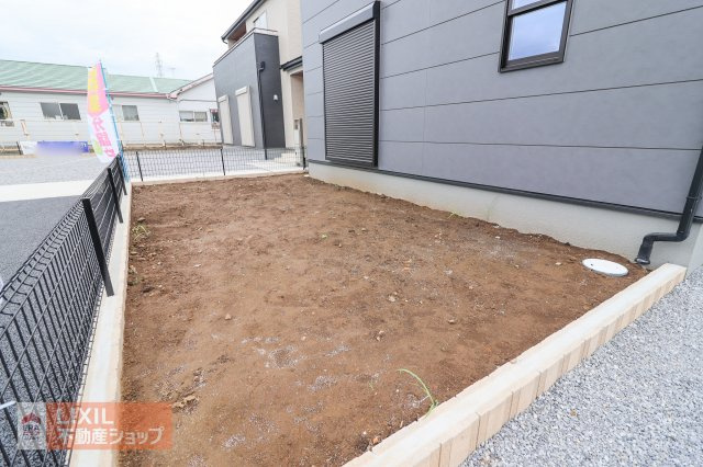 広々としたお庭空間で花や野菜、植物を育てることにより、暮らしのなかで四季を感じることができます。お好みでカスタマイズはいかがでしょうか。