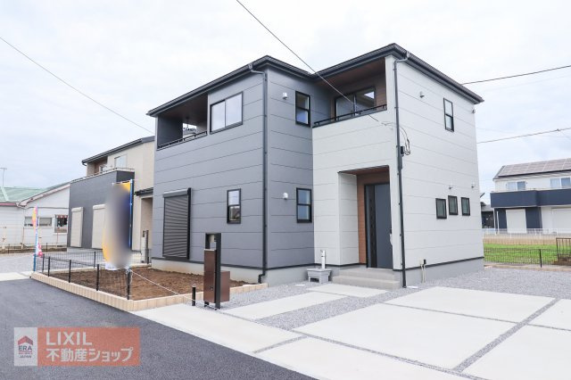 シンプルで無駄のない洗練されたデザインです。普遍的なスタイリッシュさで、長く住んでも飽きることがない外観が魅力です。