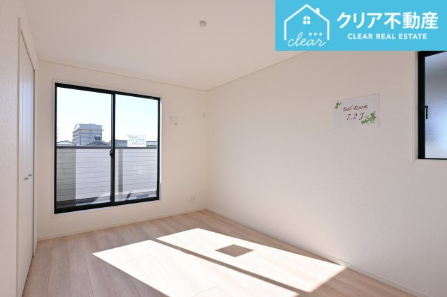 寛ぎの時間を紡ぎだす主寝室。大型ベッドを置いても余裕です。