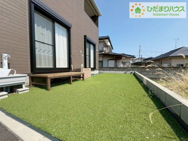 お庭付物件になります！お庭遊びや、プールなどお子様も大喜び(^^)