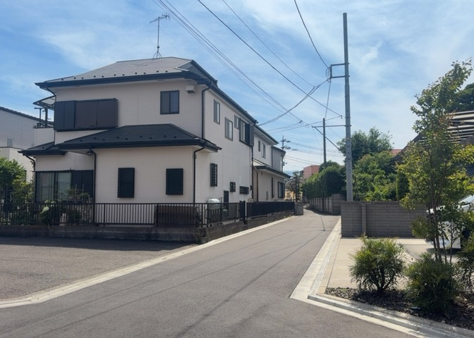 景色重視でお家選ぶをするとスーパーが遠い！学校が遠い！など生活をするうえで利便性で困ることもあります。まず一度現地を見学する際に、周辺の施設などがあるかを確認し、暮らし始めた後のことを想像しましょう。