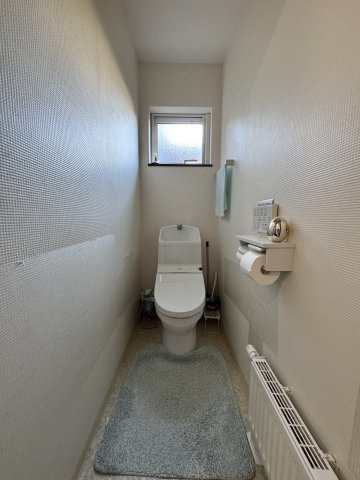 セントラル暖房でトイレも暖房付き