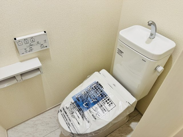～暖房温水洗浄機能付きトイレ　冬場は特に嬉しい機能ですね～