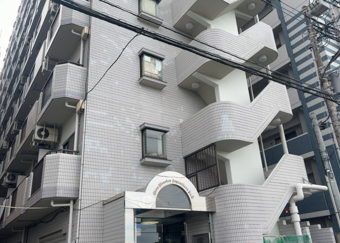 景色重視でお家選ぶをするとスーパーが遠い！学校が遠い！など生活をするうえで利便性で困ることもあります。まず一度現地を見学する際に、周辺の施設などがあるかを確認し、暮らし始めた後のことを想像しましょう。