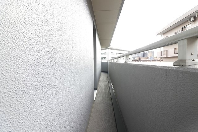 西向きのバルコニーです☆