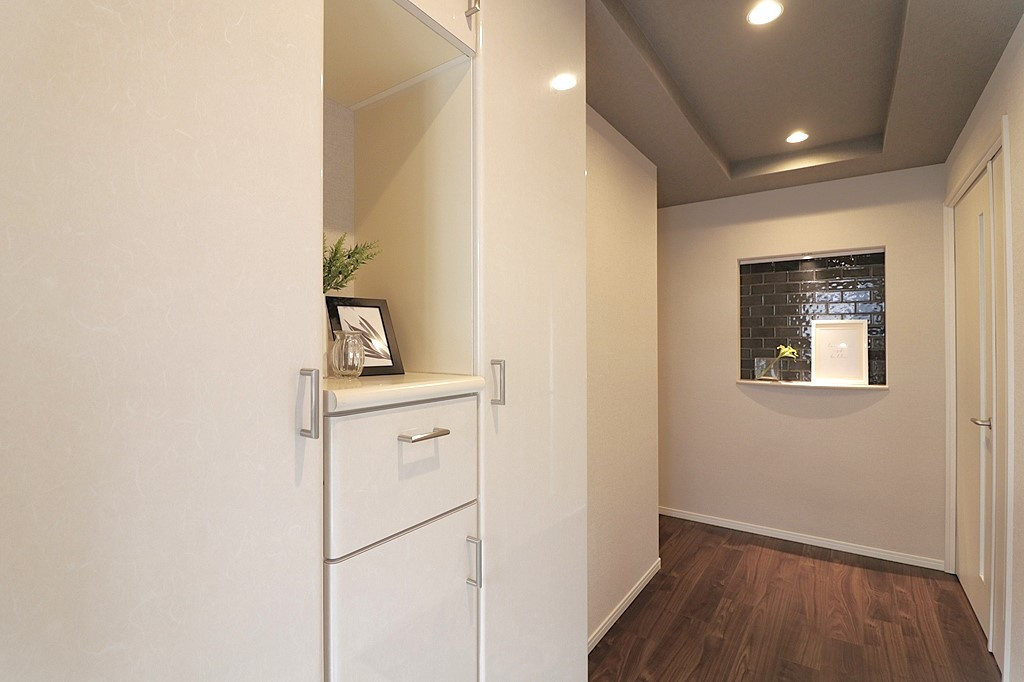 玄関専用ポーチ付き☆ポーチ内にトランクルーム付き♪トールサイズのシューズボックス完備です♪