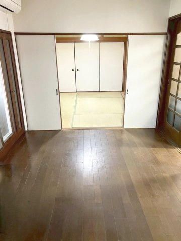 間仕切りを開放すると、より広々とした空間として利用できます！