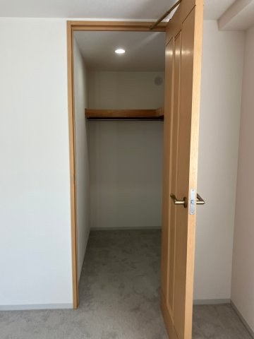 広々としたウォークインクロゼット