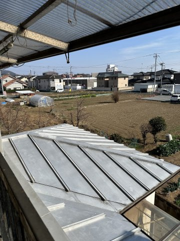2階バルコニーからは周囲ののどかな景色が見渡せます。