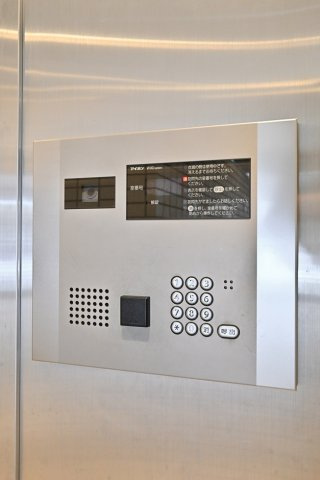 エントランスはオートロック付きです