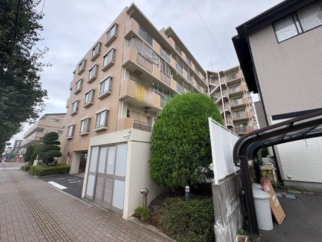 エフローレ東越谷市役所前中央通り　