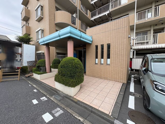 エフローレ東越谷市役所前中央通り　