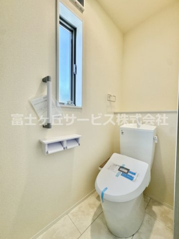 シンプルで使いやすいトイレです
