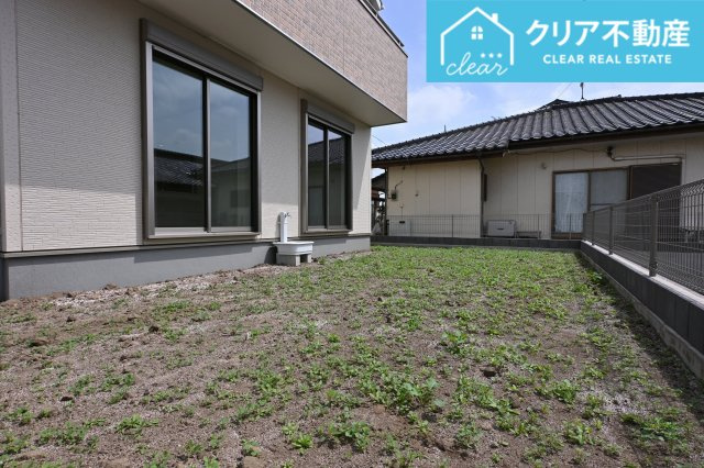 広々としたお庭でバーベキューやガーデニングも楽しめます♪