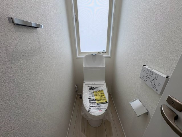 清潔感とうれしい機能性を兼ね備えた、使いやすいシャワートイレ