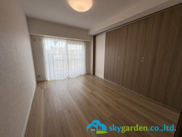明るく眺めの良いお部屋です