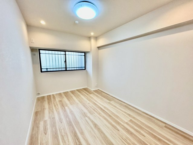 収納付きで、お部屋がすっきり片付きます。