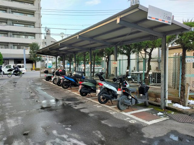 【バイク置き場】
