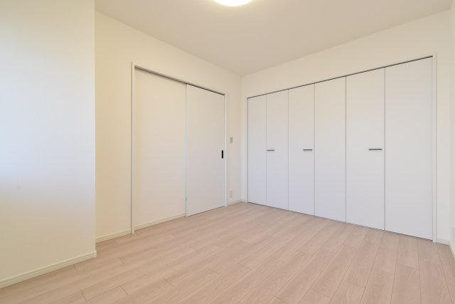 フローリング・クロス・建具・照明全て新調しているので、気持ちよくお住まいいただけます♪