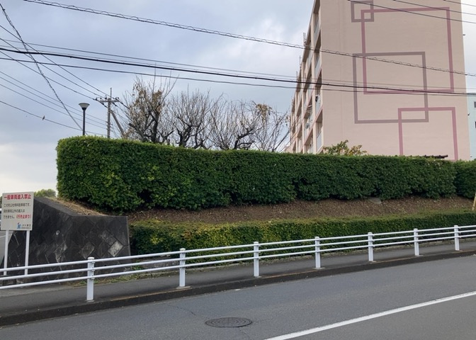 景色重視でお家選ぶをするとスーパーが遠い！学校が遠い！など生活をするうえで利便性で困ることもあります。まず一度現地を見学する際に、周辺の施設などがあるかを確認し、暮らし始めた後のことを想像しましょう。
